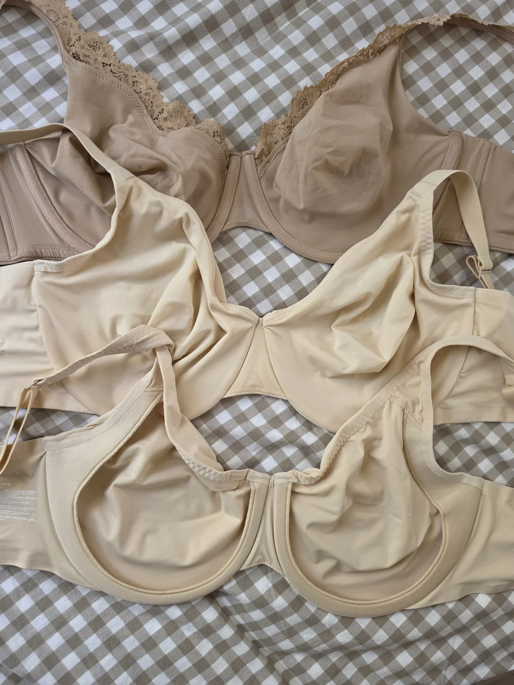 SKIMS Three Unlined Piece Neutral Underwire Bra Set